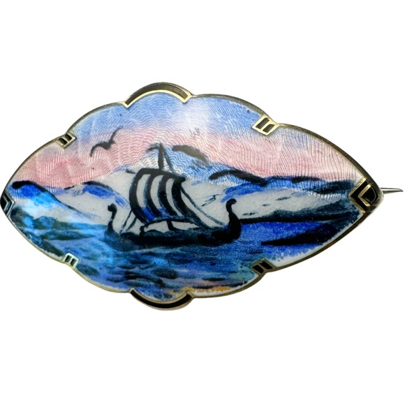 Hallmarked Sterling Silver Meldahl Enamel Brooch - Picture 15 of 16